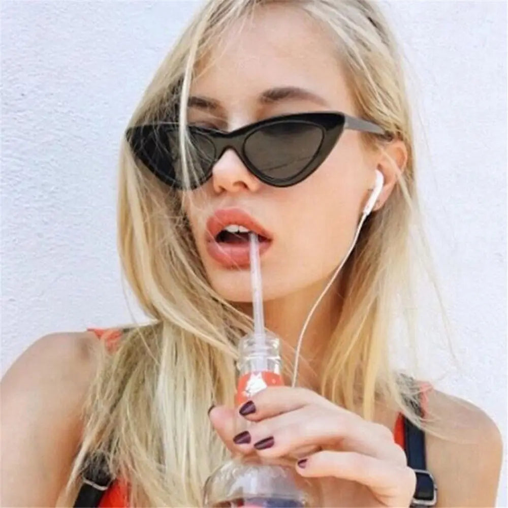 New Vintage Cat Eye Sunglasses Women Sexy Retro Small Frame Sun Glasses 2025 Brand Female Shades Outdoor Eyewear UV400 Oculos
