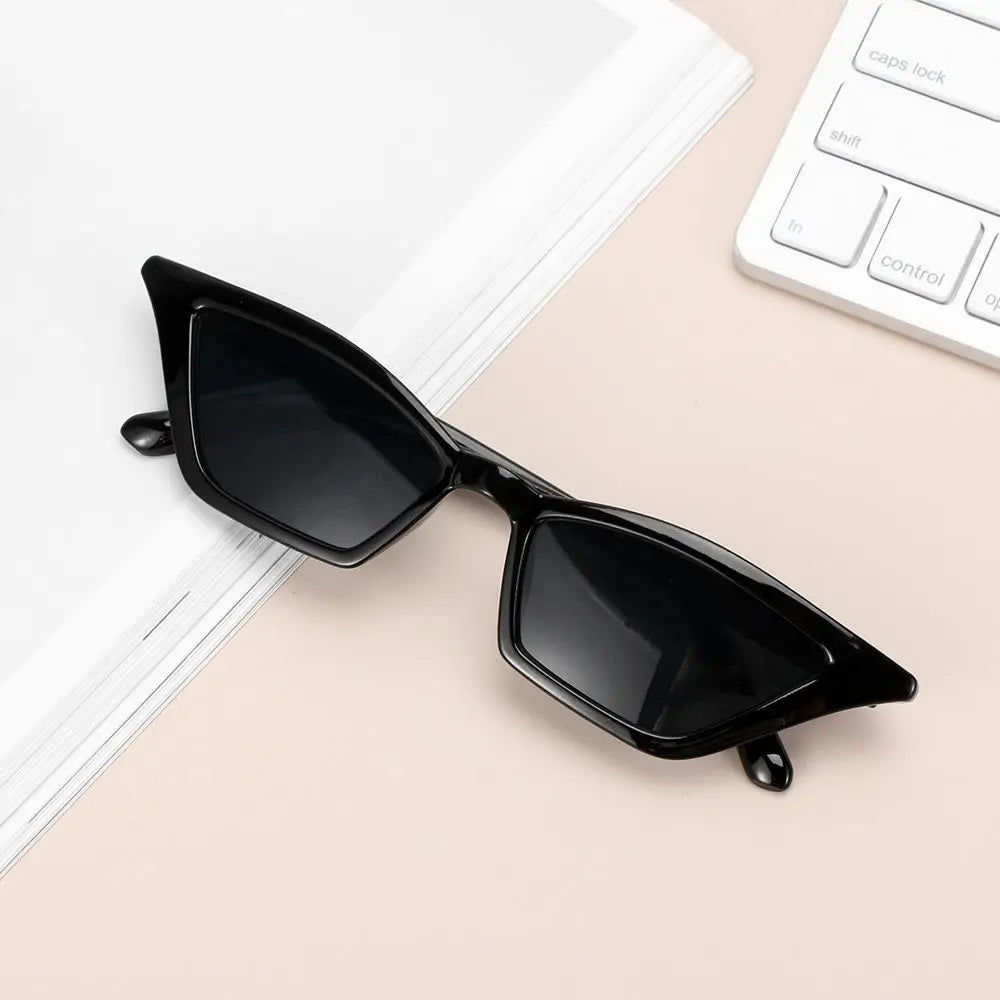 New Vintage Cat Eye Sunglasses Women Sexy Retro Small Frame Sun Glasses 2025 Brand Female Shades Outdoor Eyewear UV400 Oculos