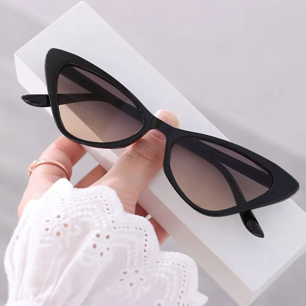 New Vintage Cat Eye Sunglasses Women Sexy Retro Small Frame Sun Glasses 2025 Brand Female Shades Outdoor Eyewear UV400 Oculos