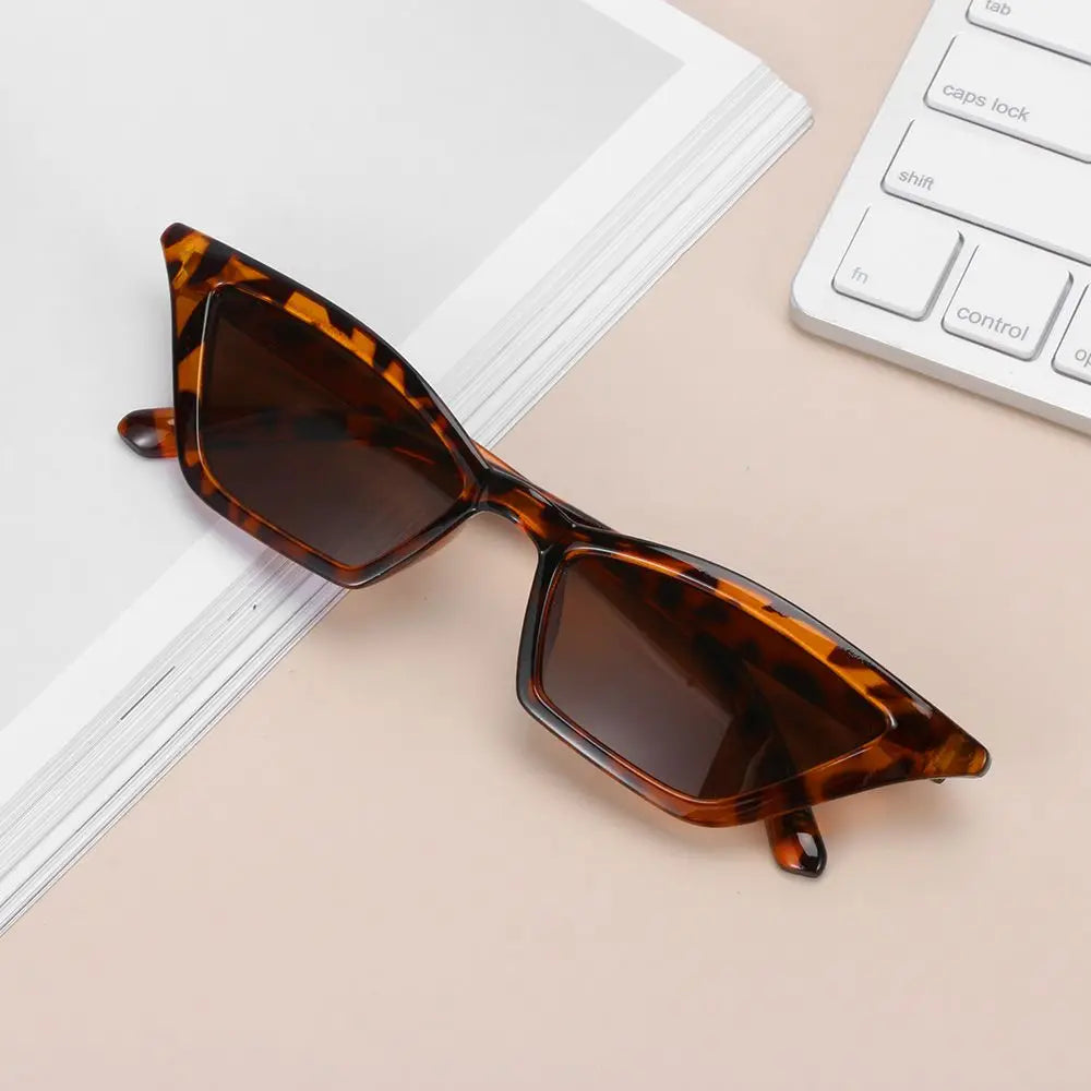 New Vintage Cat Eye Sunglasses Women Sexy Retro Small Frame Sun Glasses 2025 Brand Female Shades Outdoor Eyewear UV400 Oculos