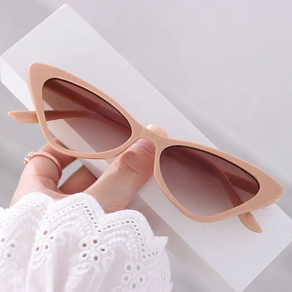 New Vintage Cat Eye Sunglasses Women Sexy Retro Small Frame Sun Glasses 2025 Brand Female Shades Outdoor Eyewear UV400 Oculos