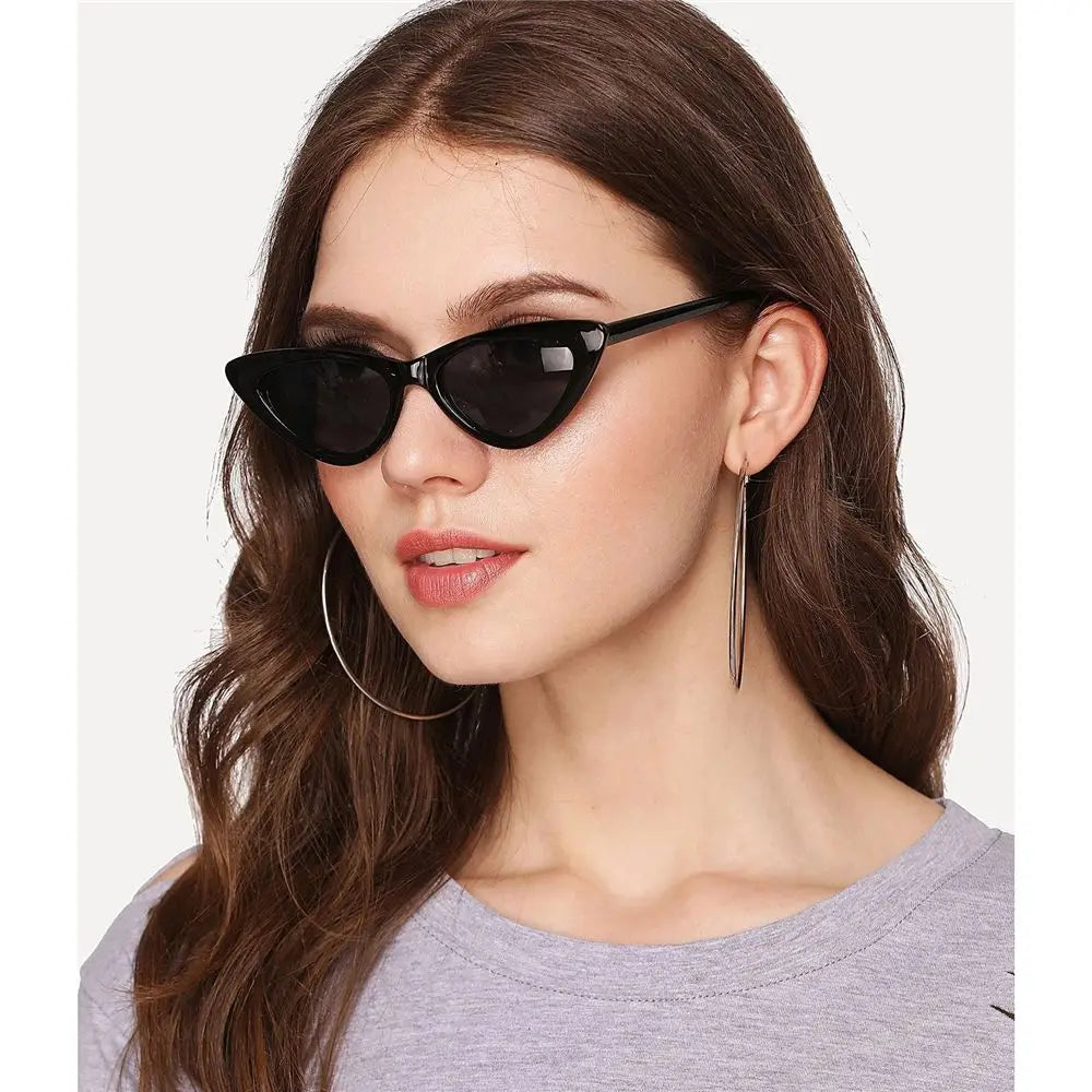 New Vintage Cat Eye Sunglasses Women Sexy Retro Small Frame Sun Glasses 2025 Brand Female Shades Outdoor Eyewear UV400 Oculos